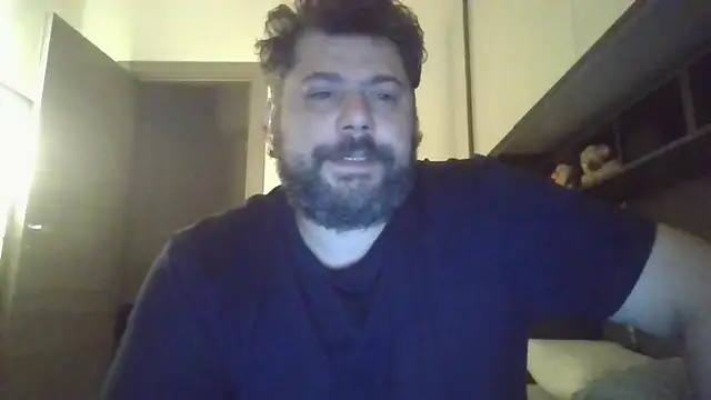 Snapshot of giuseppelovisi85 chatting on 10-14-25, 05:08 giuseppelovisi85 online show from 10-14-25, 05:08