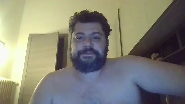 Snapshot of giuseppelovisi85 chatting on 10-16-25, 07:48 giuseppelovisi85 online show from 10-16-25, 07:48