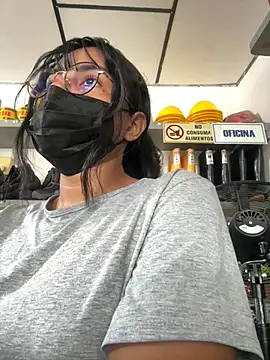 Kyra  Rose online show from 11-21-25, 04:05