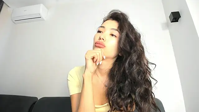 LianYe  online show from 09-16-25, 06:58
