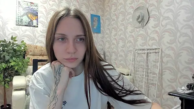 Snapshot of Kelly_Gerzikaa chatting on 10-25-25, 11:40 Kelly Gerzikaa online show from 10-25-25, 11:40