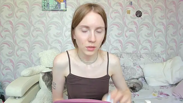 Kelly Gerzikaa online show from 06-06-26, 04:39