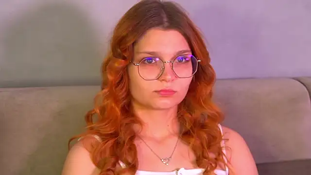 Snapshot of BellaMarebelle chatting on 10-04-25, 04:21 BellaMarebelle online show from 10-04-25, 04:21