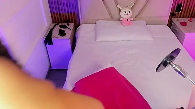 Kristenbread online show from 10-26-25, 09:04