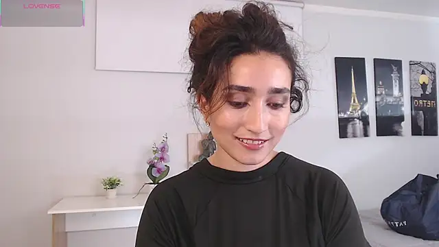 Snapshot of linda_morgan1 chatting on 04-08-26, 12:16 linda morgan1 online show from 04-08-26, 12:16