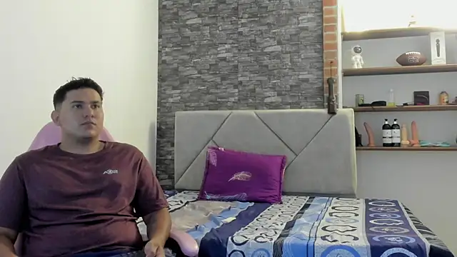 Snapshot of Sexxyy_Couple_ chatting on 01-09-26, 03:20 Sexxyy Couple online show from 01-09-26, 03:20