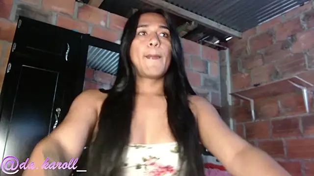  Diviine karoll  online show from 09-13-25, 06:18