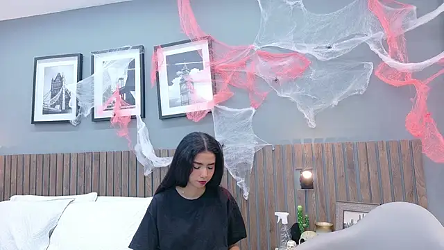 luna roja25 online show from 10-15-25, 12:49