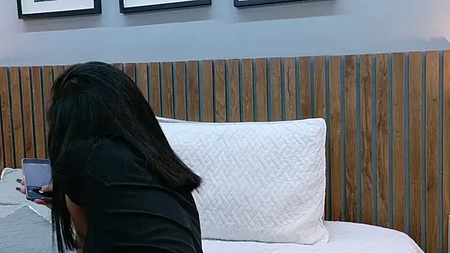 luna roja25 online show from 02-02-26, 01:32