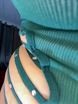 Snapshot of tianastone_ chatting on 10-04-25, 03:48 tianastone online show from 10-04-25, 03:48