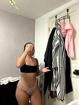 KayleeBella online show from 10-02-25, 09:22