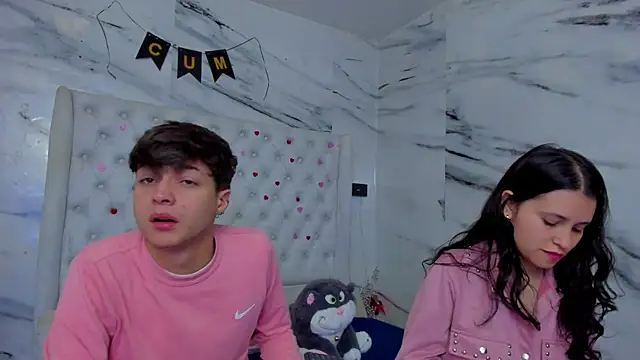 Ari and Storm online show from 05-04-26, 01:51