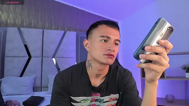 Snapshot of LiamDeep chatting on 02-23-26, 08:50 LiamDeep online show from 02-23-26, 08:50