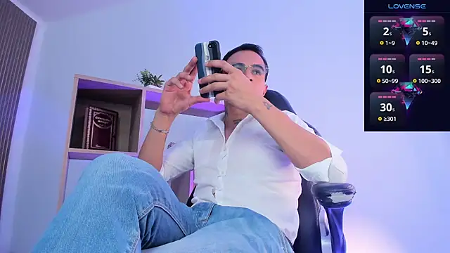 Snapshot of LiamDeep chatting on 03-02-26, 08:26 LiamDeep online show from 03-02-26, 08:26