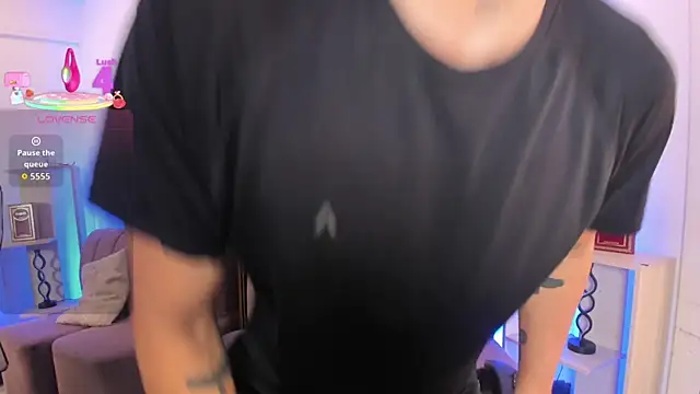 Snapshot of LiamDeep chatting on 03-03-26, 08:26 LiamDeep online show from 03-03-26, 08:26