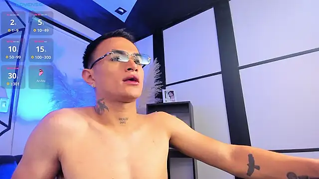 Snapshot of LiamDeep chatting on 03-09-26, 01:48 LiamDeep online show from 03-09-26, 01:48