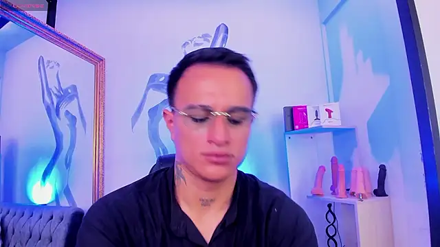 Snapshot of LiamDeep chatting on 03-10-26, 07:52 LiamDeep online show from 03-10-26, 07:52