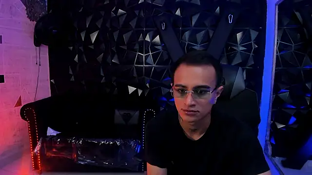 Snapshot of LiamDeep chatting on 03-15-26, 05:52 LiamDeep online show from 03-15-26, 05:52