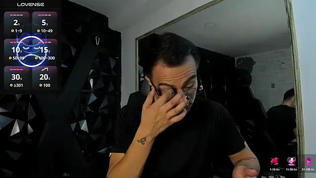 Snapshot of LiamDeep chatting on 03-16-26, 09:19 LiamDeep online show from 03-16-26, 09:19