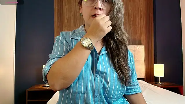 Snapshot of sophie_lopez1 chatting on 05-25-26, 08:48 sophie lopez1 online show from 05-25-26, 08:48