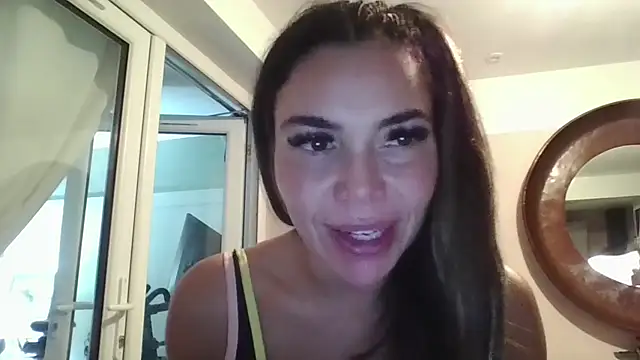 Snapshot of Saucy-Sharna chatting on 10-24-25, 01:13 Saucy-Sharna online show from 10-24-25, 01:13