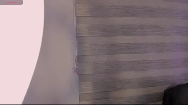 SkyThompson online show from 10-22-25, 04:35