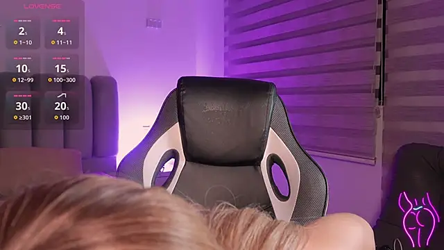 SkyThompson online show from 11-30-25, 06:06