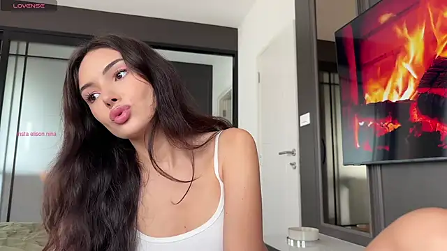 elisonni  online show from 11-07-25, 01:16