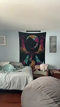 Lunablu13 online show from 12-15-25, 04:44