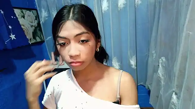Snapshot of Kayra_Slut122 chatting on 09-17-25, 11:34 Kayra Slut122 online show from 09-17-25, 11:34