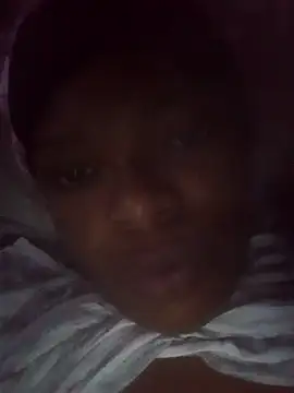 Snapshot of BIGSHAKINGASS chatting on 09-19-25, 04:25 BIGSHAKINGASS online show from 09-19-25, 04:25