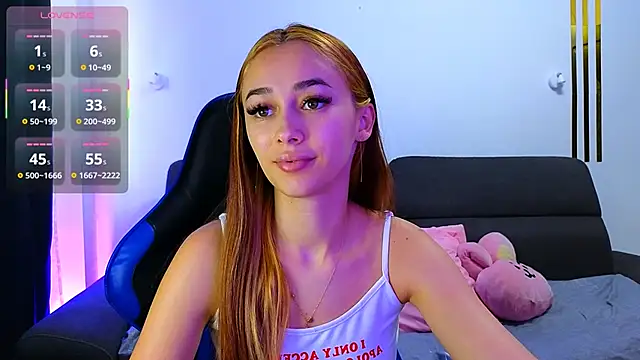 Snapshot of AmyKent_ chatting on 09-19-25, 02:51 AmyKent online show from 09-19-25, 02:51