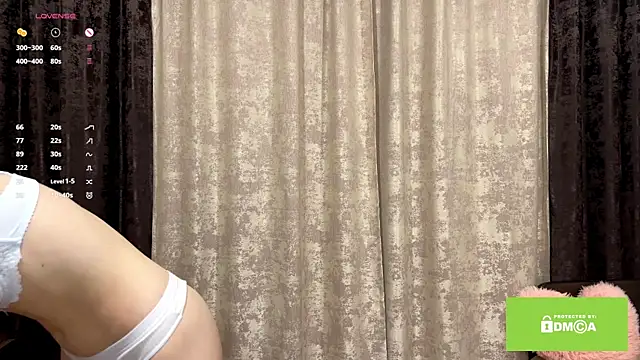 lady linaa online show from 10-08-25, 04:37