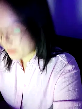 Snapshot of Innogin chatting on 11-07-25, 05:46 Innogin online show from 11-07-25, 05:46