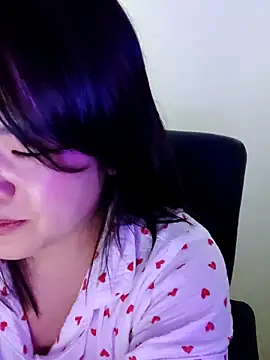 Snapshot of Innogin chatting on 11-14-25, 06:17 Innogin online show from 11-14-25, 06:17