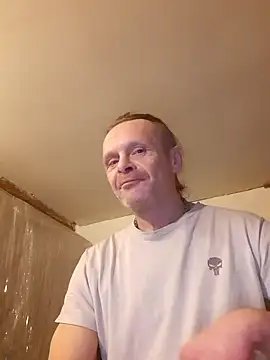 Snapshot of Kuba_Gd chatting on 12-17-24, 11:27 Kuba Gd online show from 12-17-24, 11:27