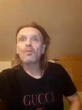 Snapshot of Kuba_Gd chatting on 12-31-24, 12:11 Kuba Gd online show from 12-31-24, 12:11