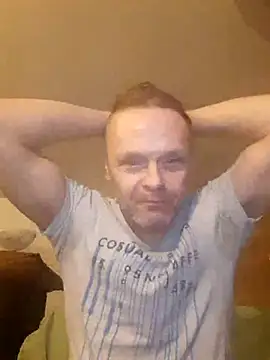 Snapshot of Kuba_Gd chatting on 01-10-25, 04:30 Kuba Gd online show from 01-10-25, 04:30