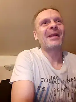 Snapshot of Kuba_Gd chatting on 01-11-25, 05:31 Kuba Gd online show from 01-11-25, 05:31