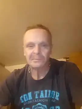 Snapshot of Kuba_Gd chatting on 01-12-25, 05:03 Kuba Gd online show from 01-12-25, 05:03