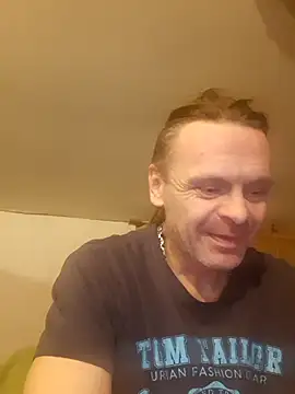 Snapshot of Kuba_Gd chatting on 02-11-25, 12:17 Kuba Gd online show from 02-11-25, 12:17