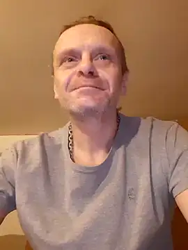 Snapshot of Kuba_Gd chatting on 02-12-25, 08:29 Kuba Gd online show from 02-12-25, 08:29