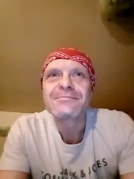 Snapshot of Kuba_Gd chatting on 02-15-25, 12:37 Kuba Gd online show from 02-15-25, 12:37