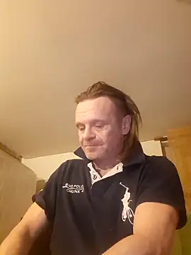 Snapshot of Kuba_Gd chatting on 02-25-25, 02:03 Kuba Gd online show from 02-25-25, 02:03