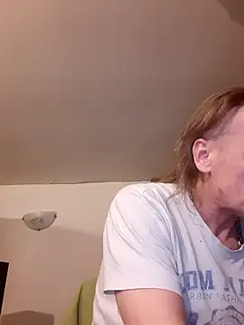 Snapshot of Kuba_Gd chatting on 03-17-25, 03:03 Kuba Gd online show from 03-17-25, 03:03