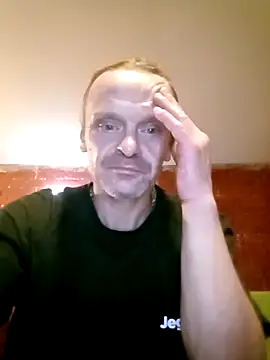 Snapshot of Kuba_Gd chatting on 09-20-25, 01:06 Kuba Gd online show from 09-20-25, 01:06