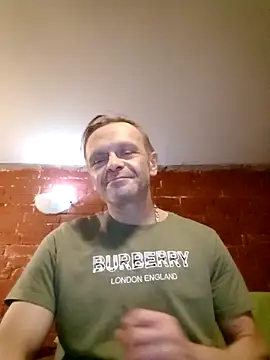 Snapshot of Kuba_Gd chatting on 10-23-25, 03:33 Kuba Gd online show from 10-23-25, 03:33