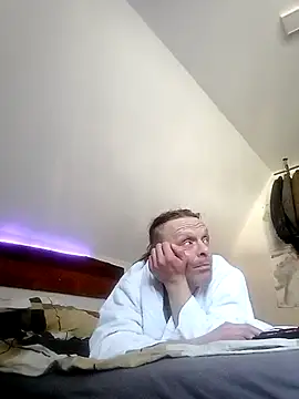 Kuba Gd online show from 04-28-26, 04:01