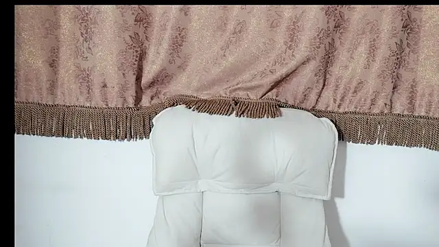 Snapshot of Zhenlihoney10 chatting on 10-25-25, 12:23 Zhenlihoney10 online show from 10-25-25, 12:23