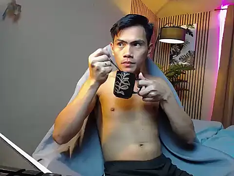 Snapshot of alex_cummer chatting on 09-12-25, 01:33 alex cummer online show from 09-12-25, 01:33